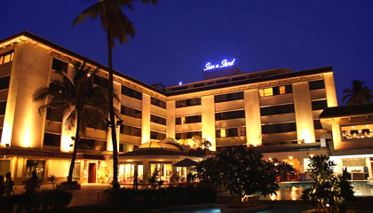 Sun-n-Sand Hotel